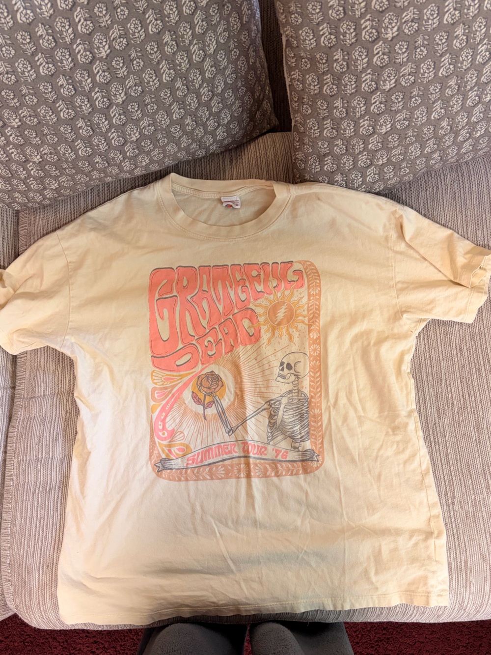 American Eagle Outfitters Pale Yellow Grateful Dead Graphic Tee